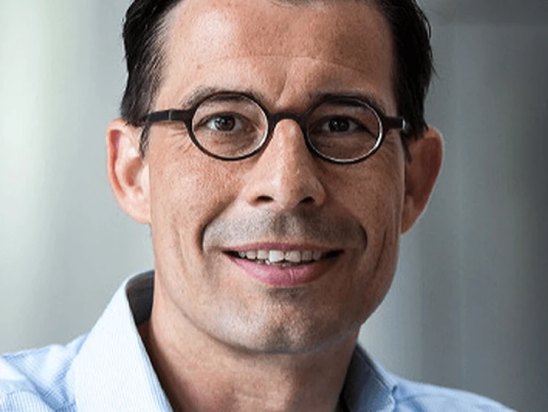 Dr. Tobias Schulz-Isenbeck
